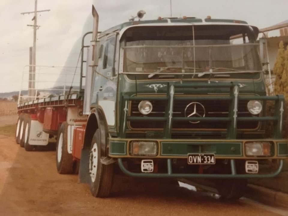 2. 1975 Benz.JPG