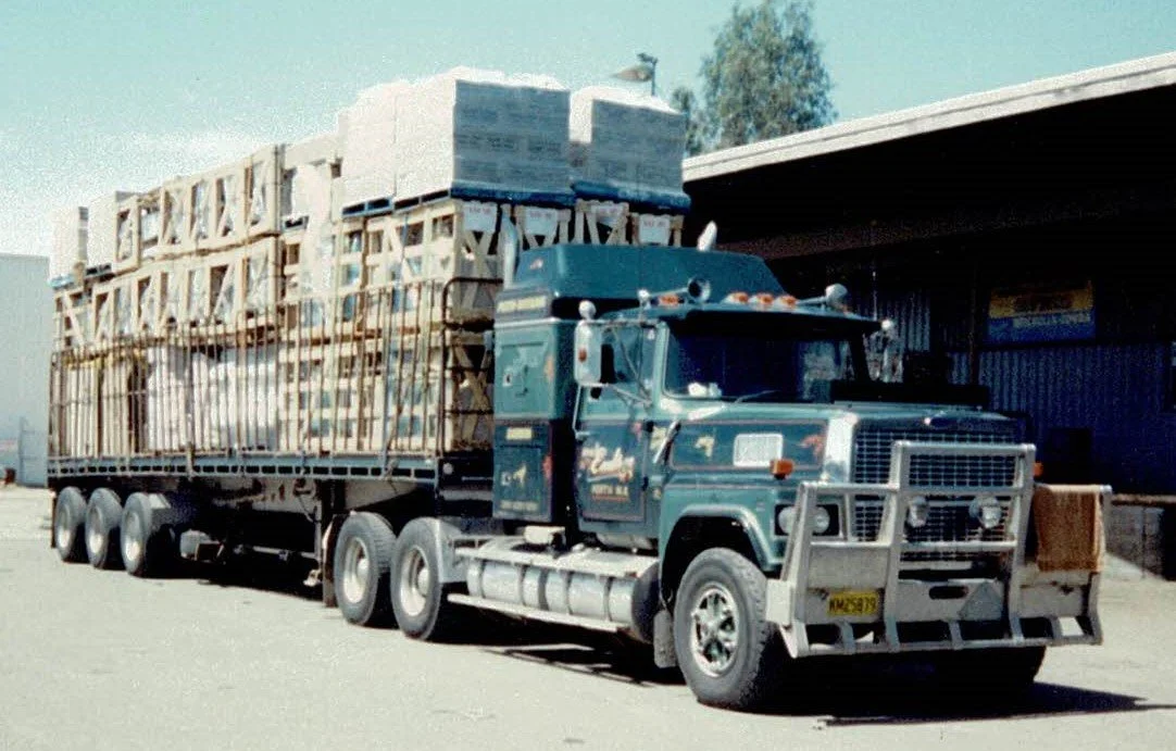Louiville 1986 model   3rd Truck bought.jpg