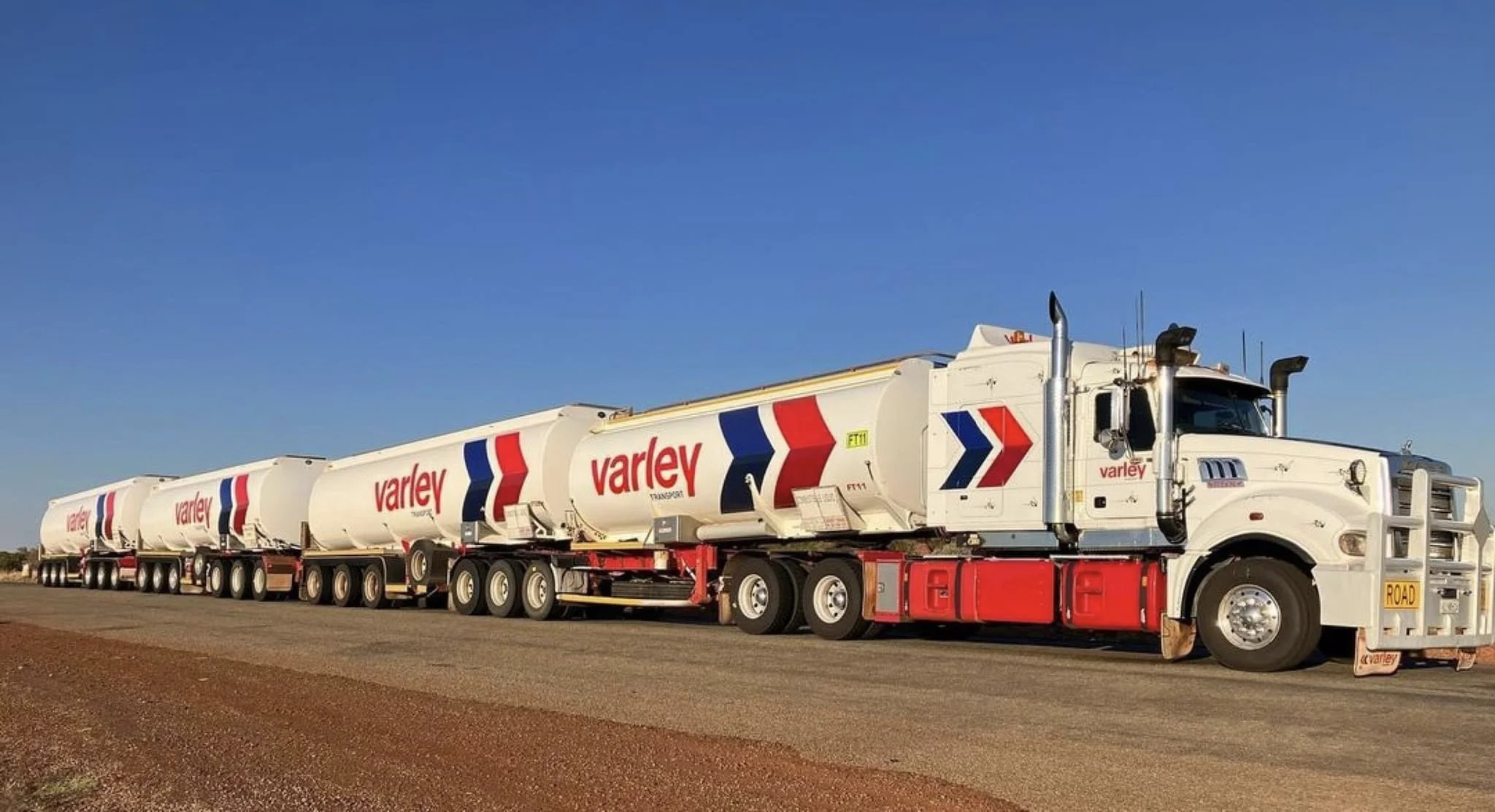 JBF BUILT CIRCA 2015 76IN MID RISE.JPEG