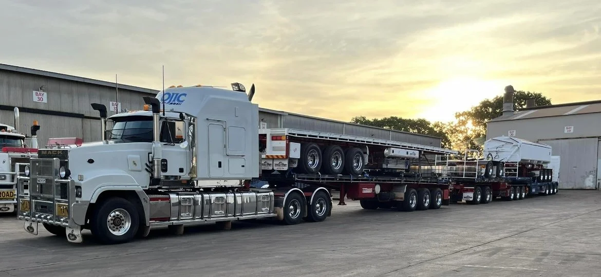 2014 Mack Titan w 90in Custom JBF Sleeper for Stojan Ostojic.JPG
