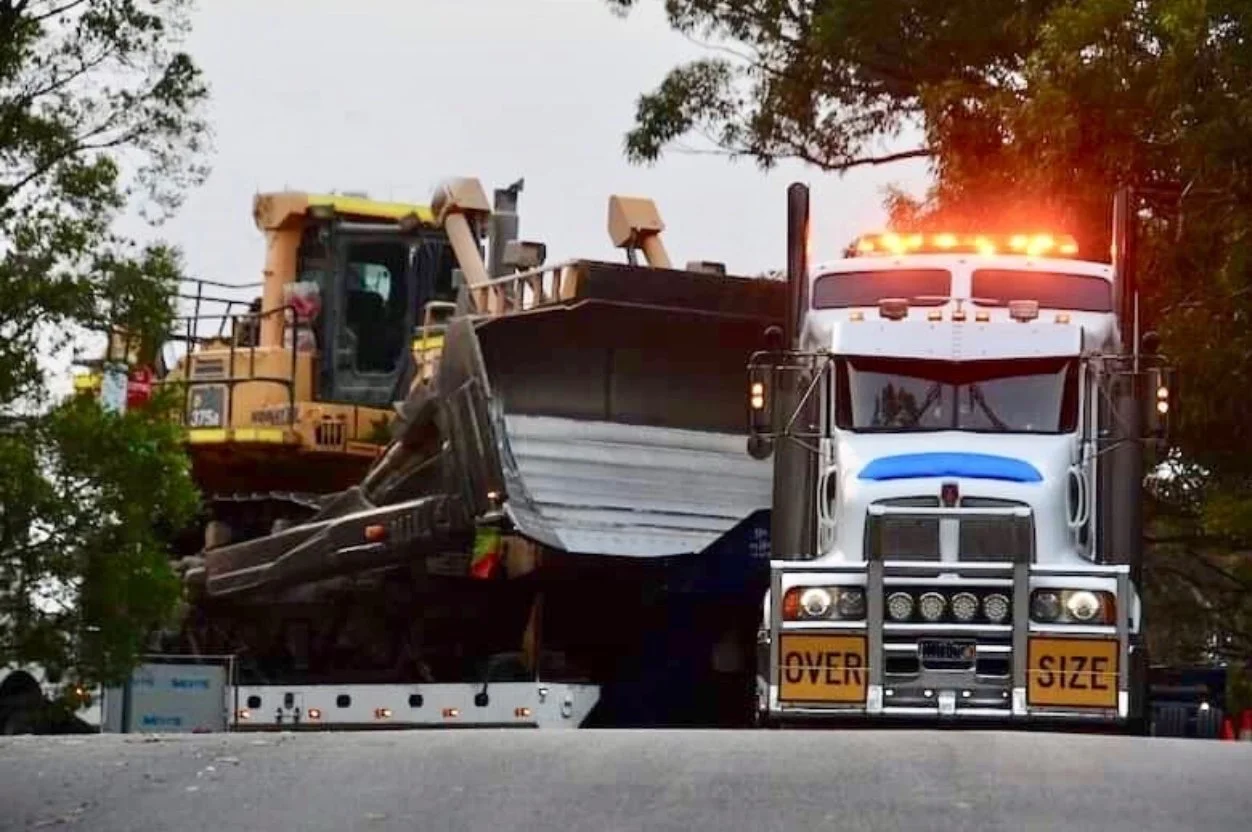 D375A Komatsu bulldozer near Luna Park in North Sydnet.JPG
