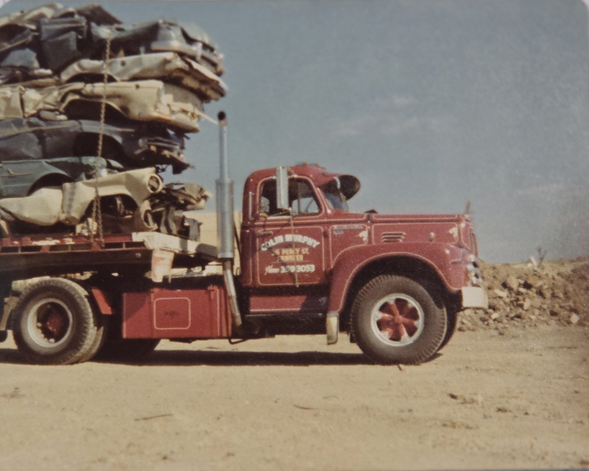 Colin's 1st Truck International R 200.jpg