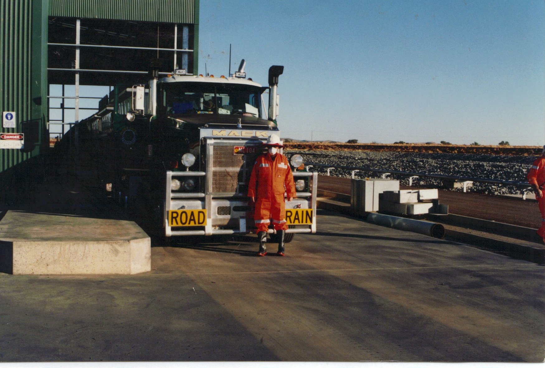 Les  bruzsa ICON.jpg