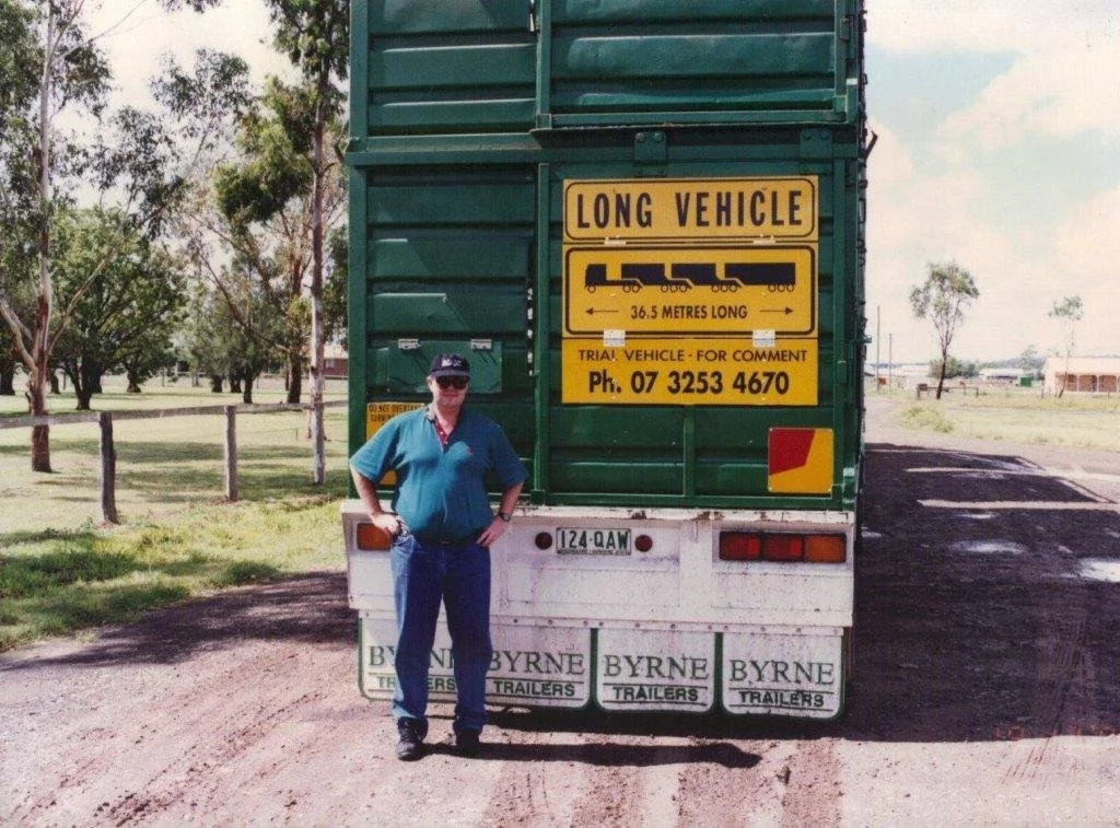 les bruzsa B-TRIPLE TRIAL 96-97.jpg