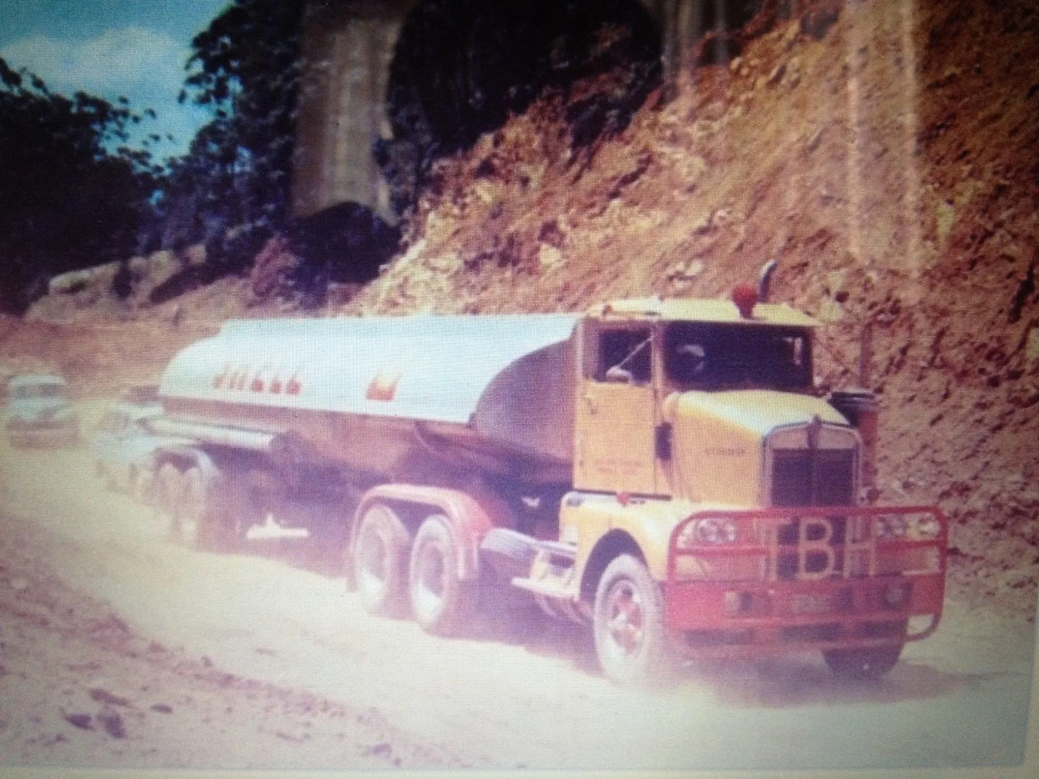 eades Trial Bay Haulage tanker.JPG
