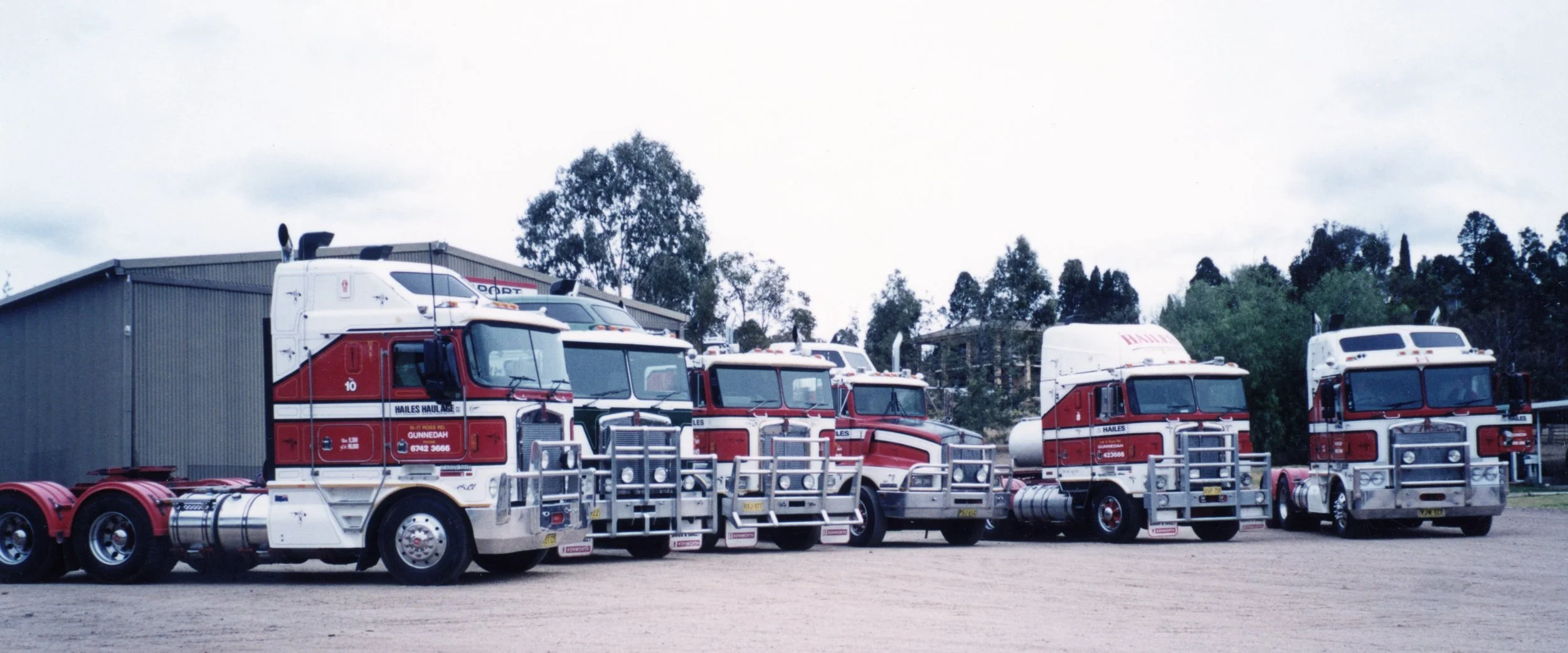 hailes Aug 2002 6xKW's at Ross Rd Gunnedah.jpg