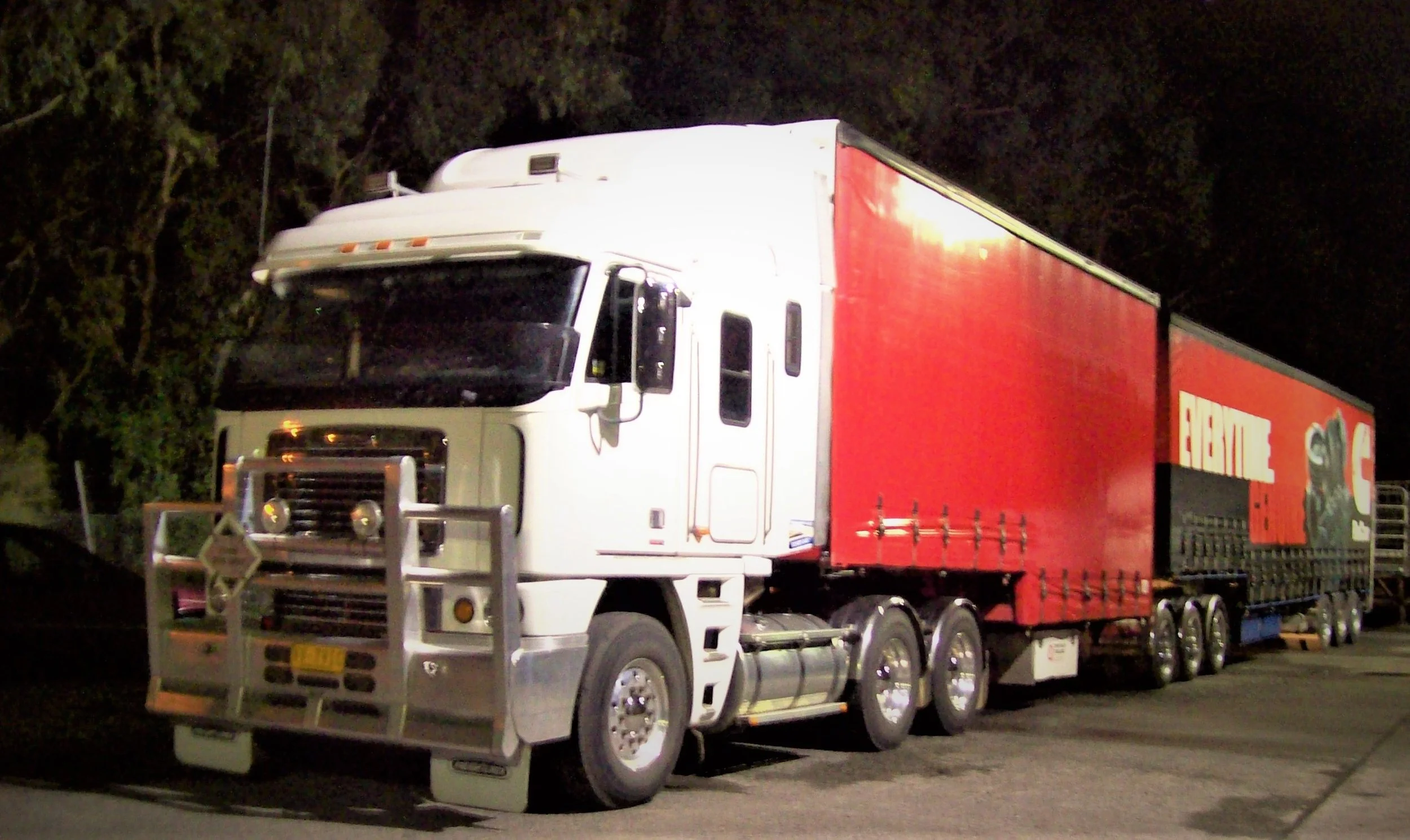 colin johns 4th truck argosy B DOUBLE tautliner.jpg
