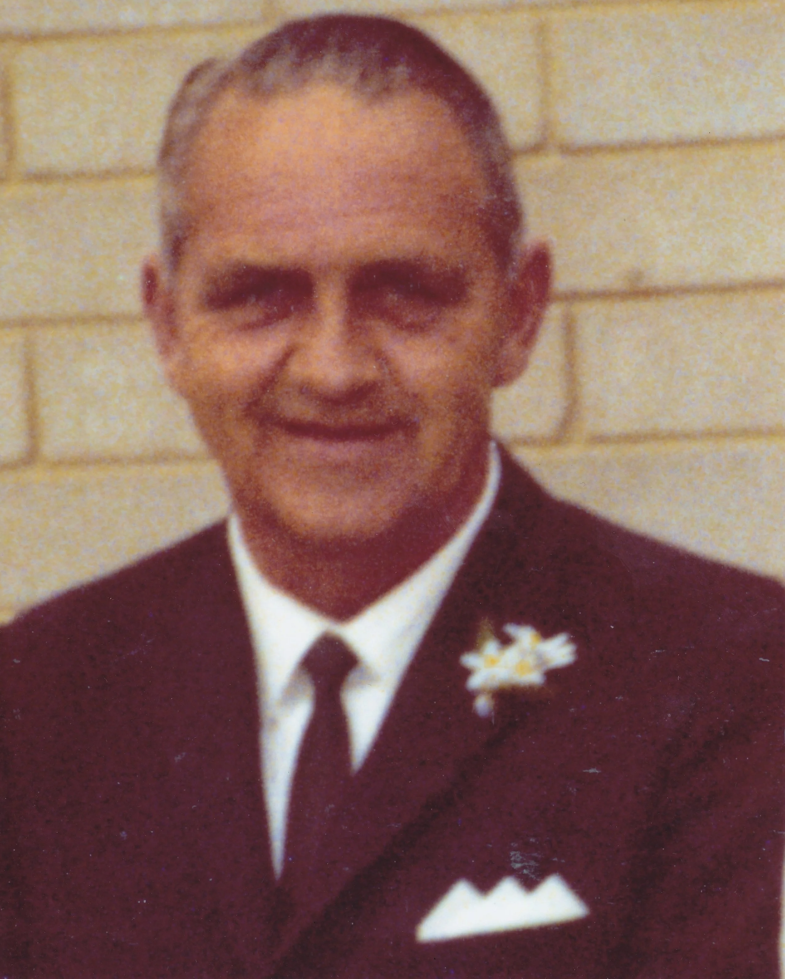 Norton, Edward - Head & Shoulders 46 years 1200dpi.jpg