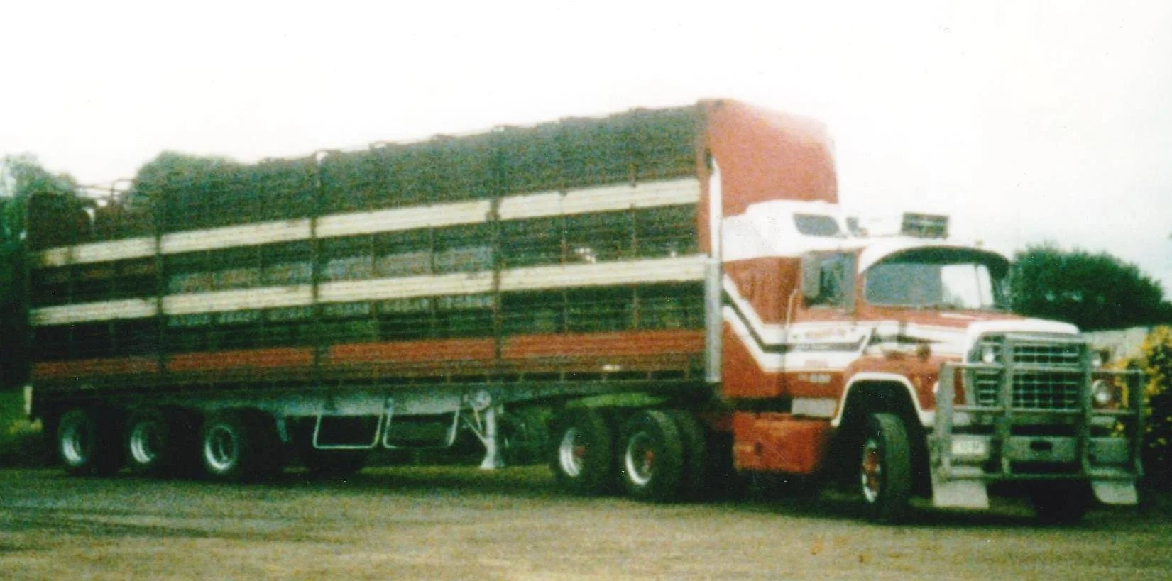 Trevor BRAMSTEDT 1986 Red Louisville Nilma yard 001.jpg