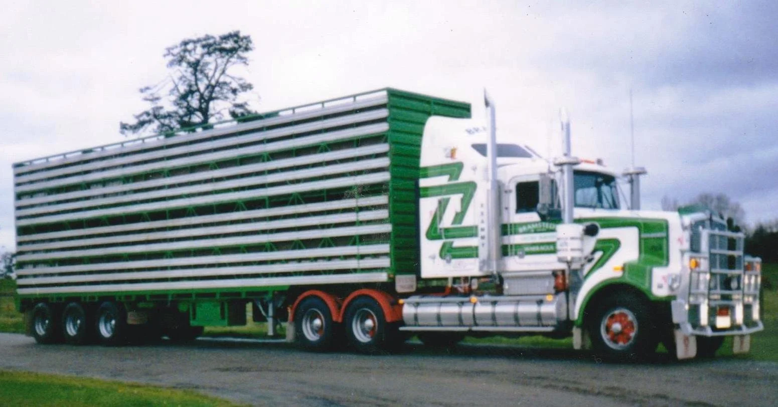 Trevor BRAMSTEDT 1998 - Kenworth T950 Nilma 001.jpg