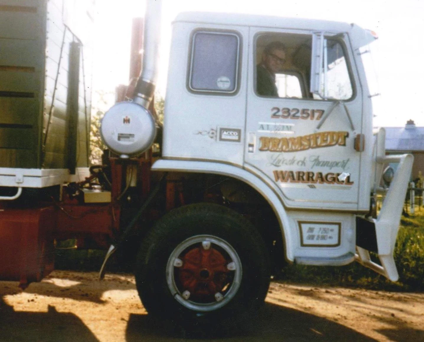 Allan Trevor BRAMSTEDT International truck Allan driver's seat 001.jpg