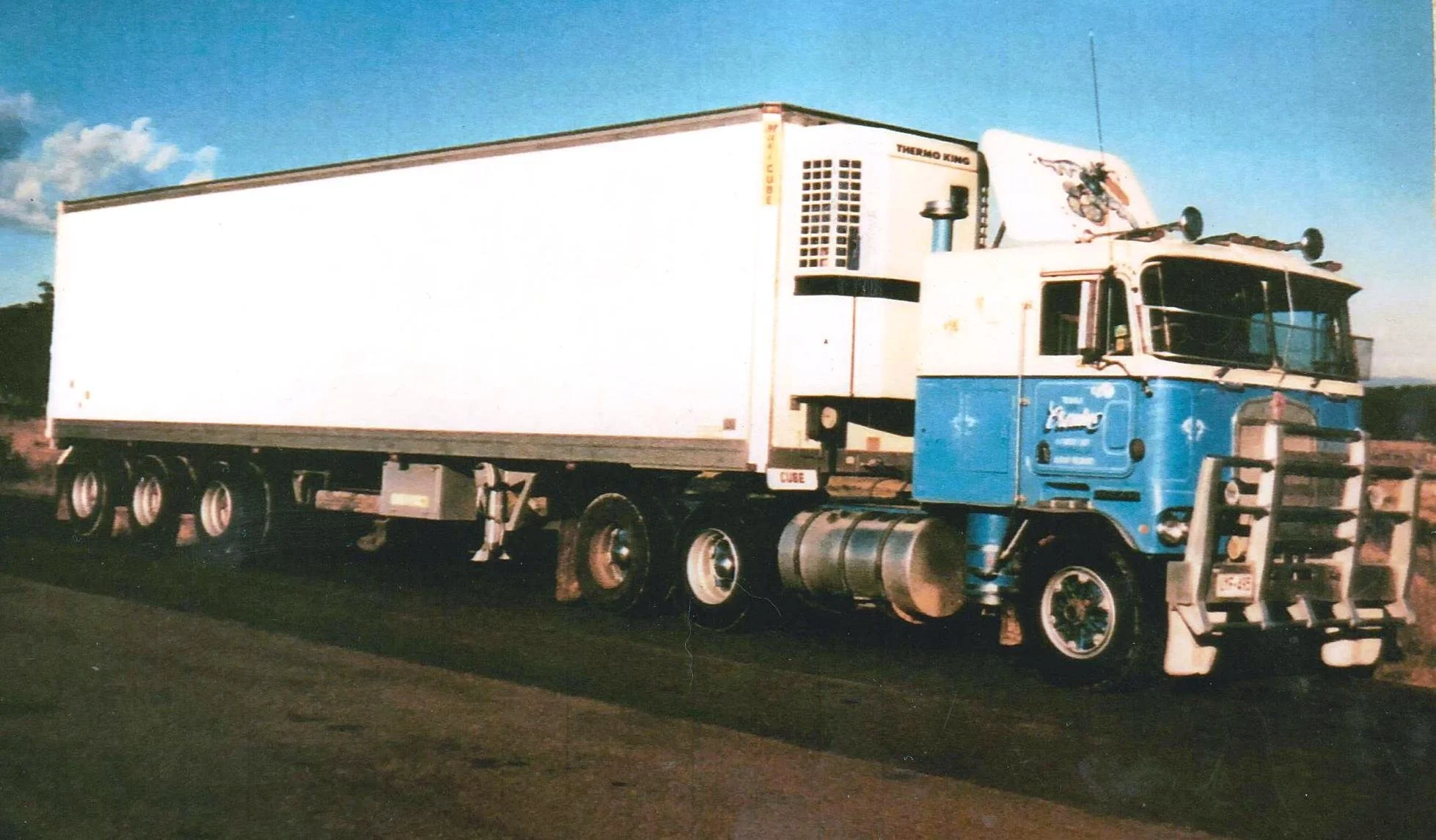 Terry and Eleonor CRONIN Kenworth K125 owned 001.jpg