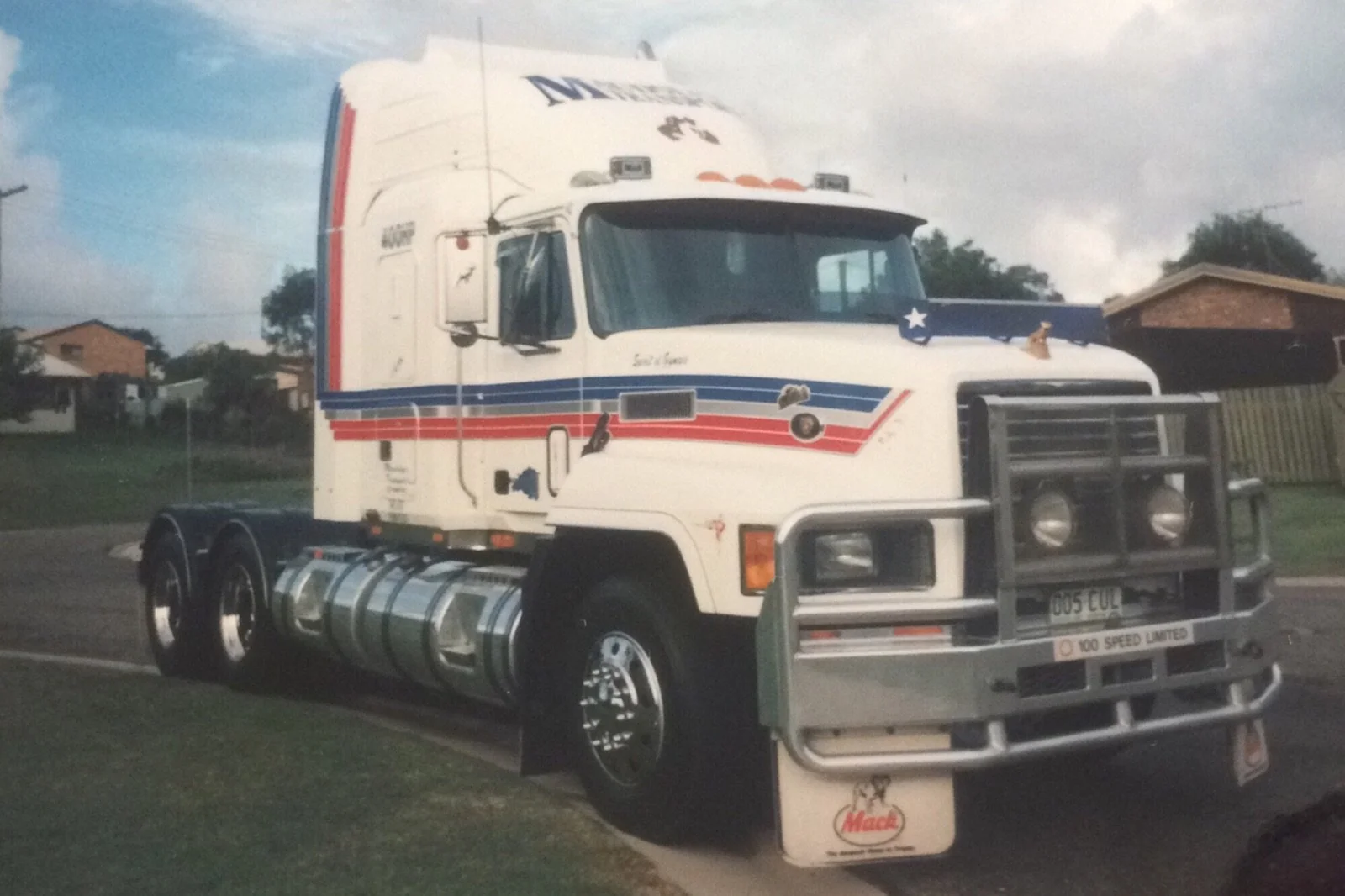 rod maudsley Mack Super Liner.jpg