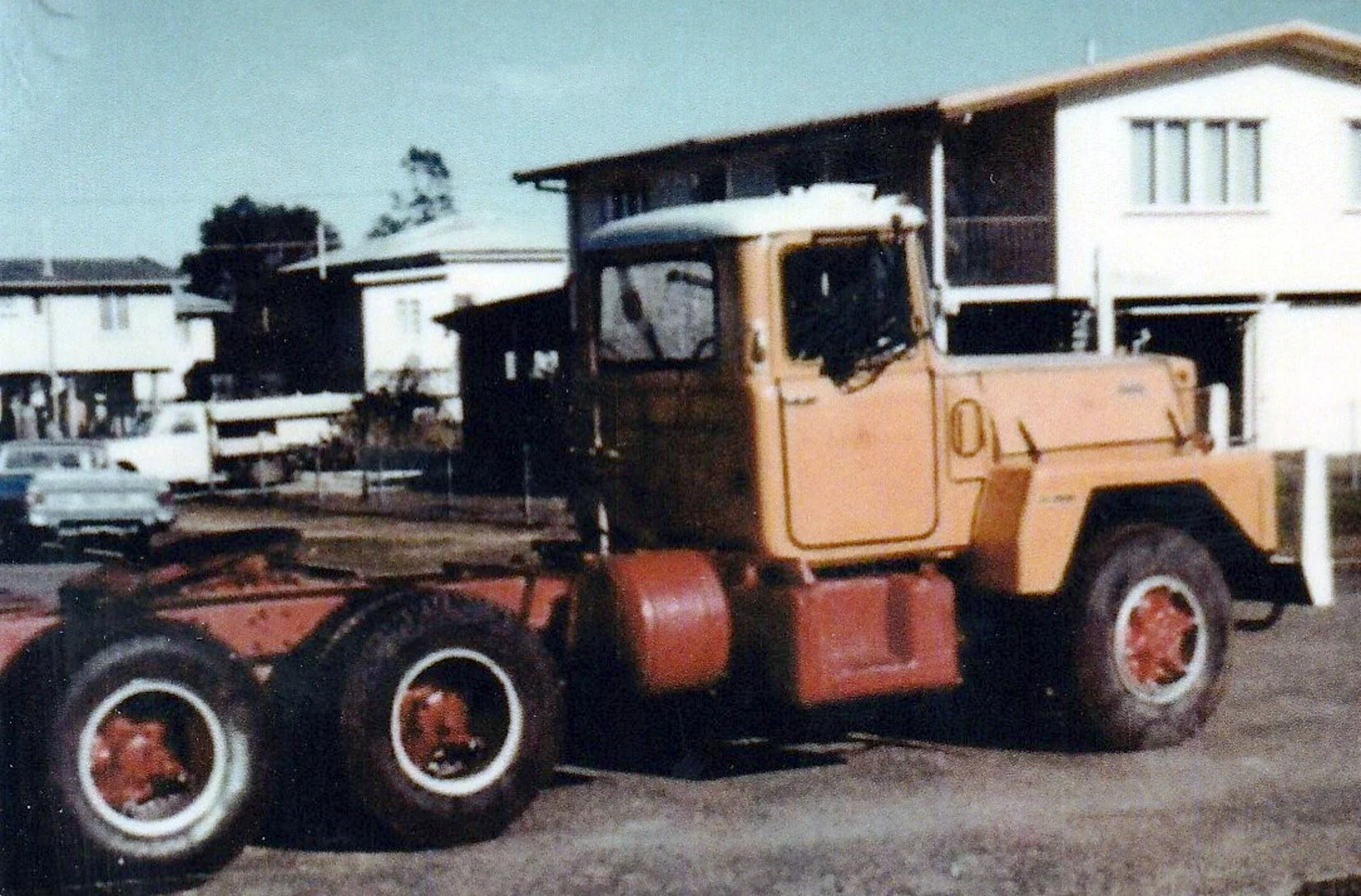 NEWTON John  1.jpg