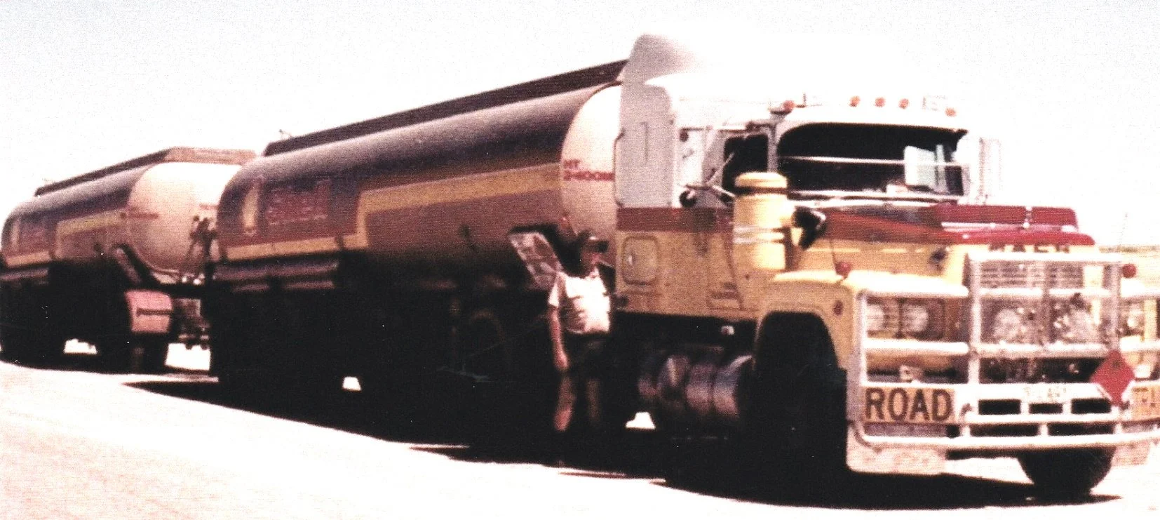 NEWTON John  6.jpg