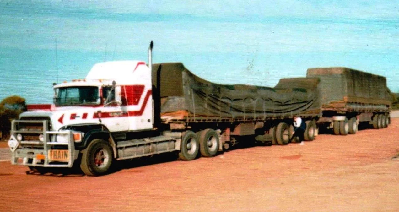 Jim Redmond 1996 road train to Perth Ash Freight 001.jpg