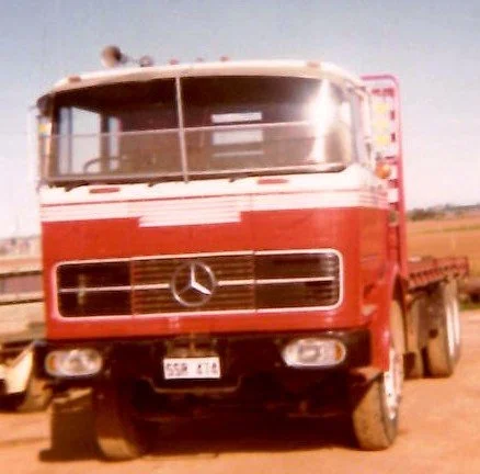 Malcolm Steinert_2_Mercedes Benz 1418_first truck.jpg
