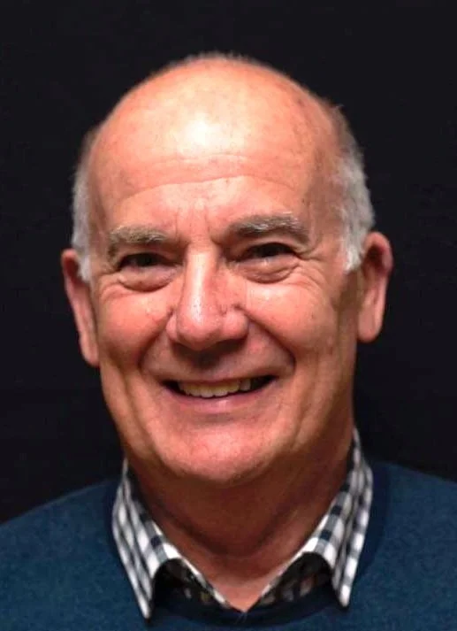 Milton Turnbull - Headshot.jpg