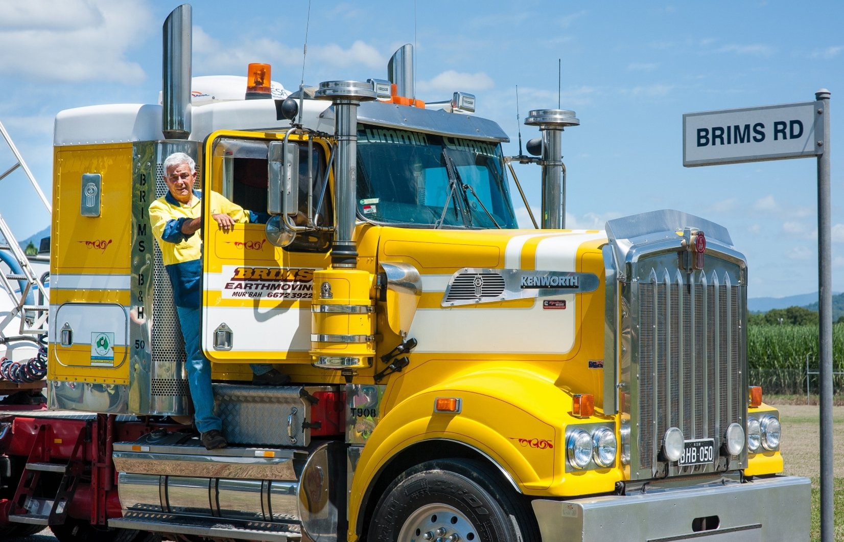 BRIMS Ian 2008 T908 50TH ANNIVERSARY TRUCK MARCH 2017.jpg