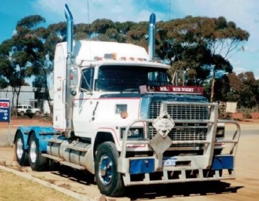 GOLDING Phillip Mr Midnight LTL9000.jpg