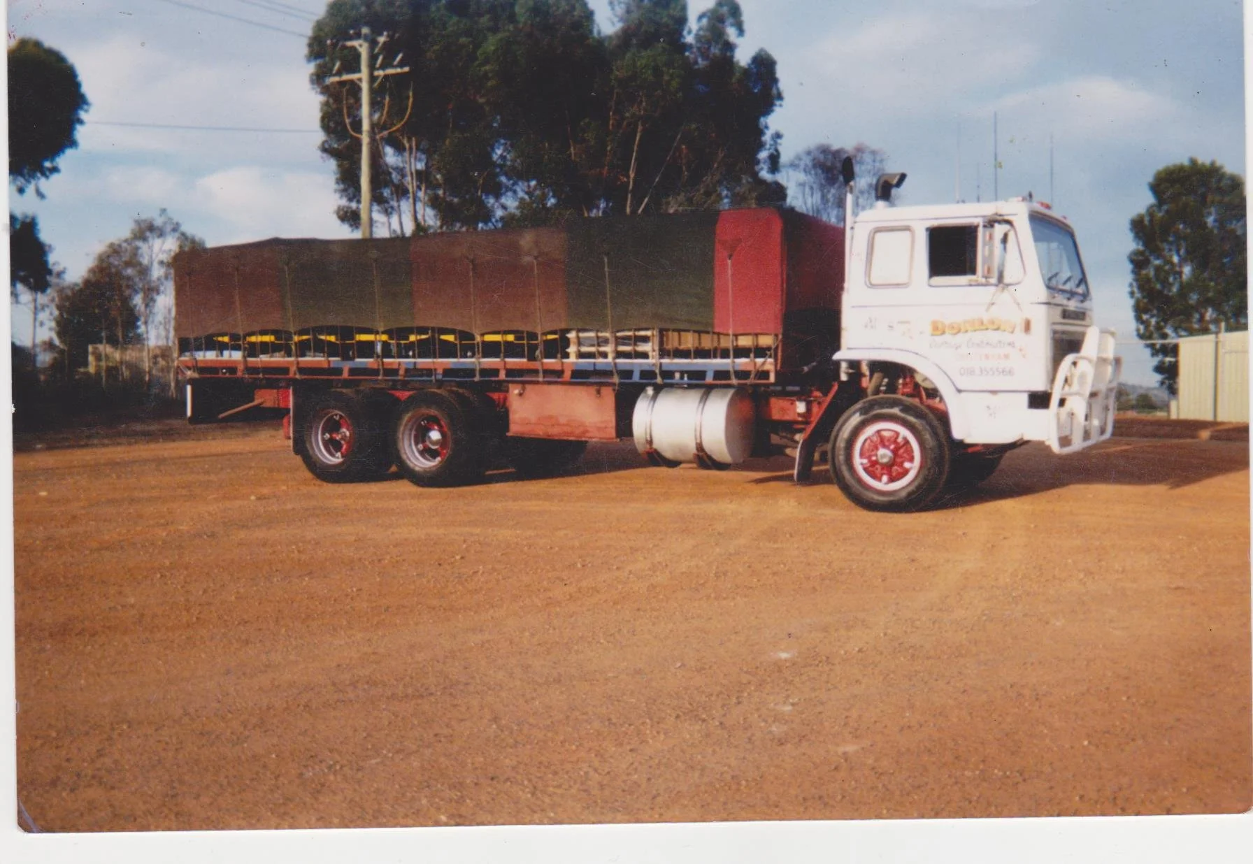 Mick Donlon Third truck EYK 268 001.jpg