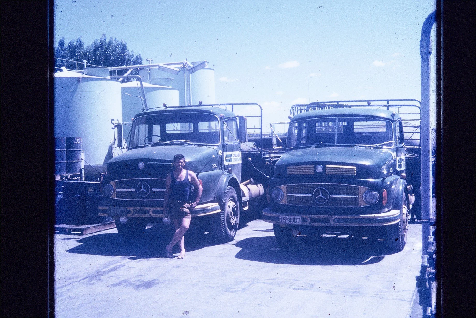 Noel Bunworth 1968 Mercedes Benz 1418 Glue Bag.jpg