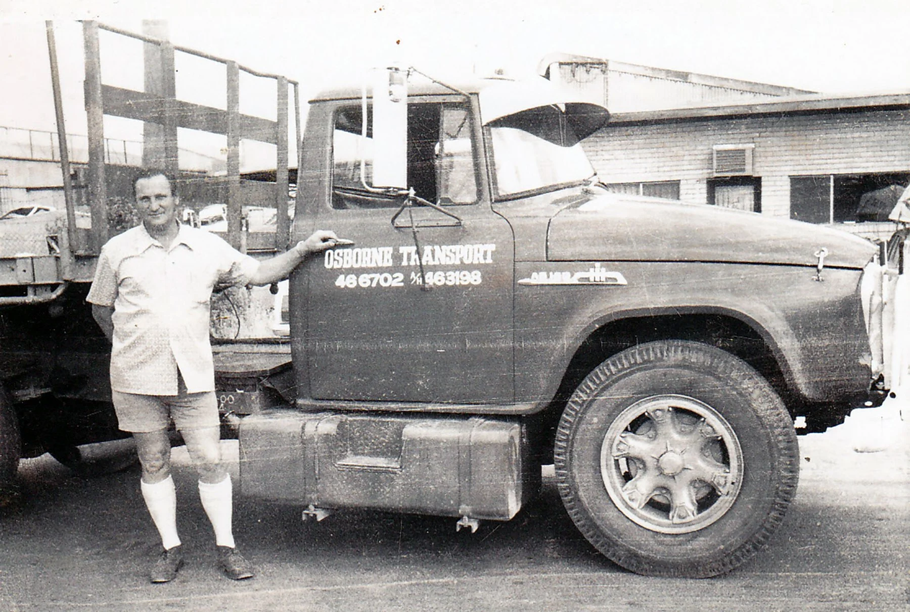 BURNETTBrianworkingOsborneTransport1970.jpg