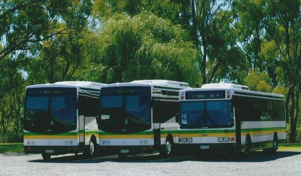 GRIEVEjohnthreebus3.jpg