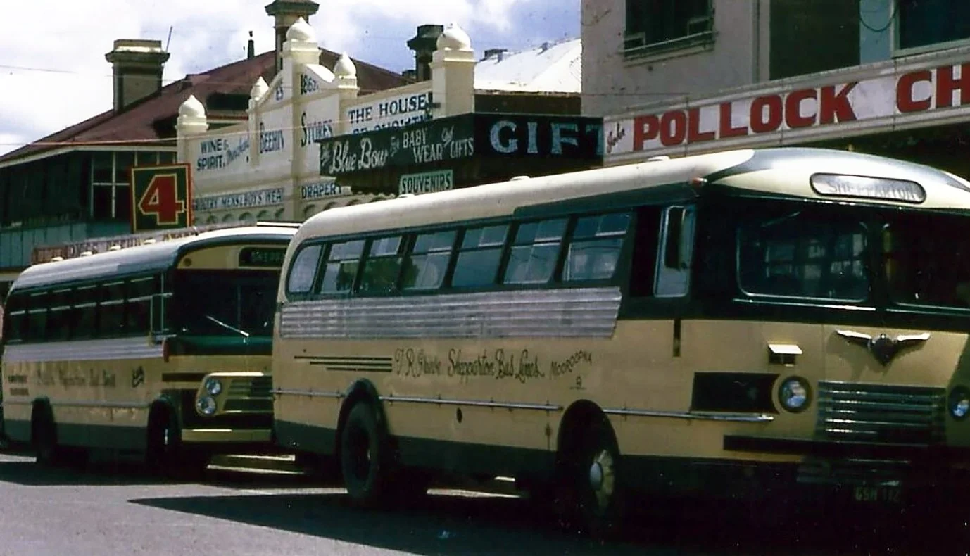 GRIEVEjohntwobus2.jpg