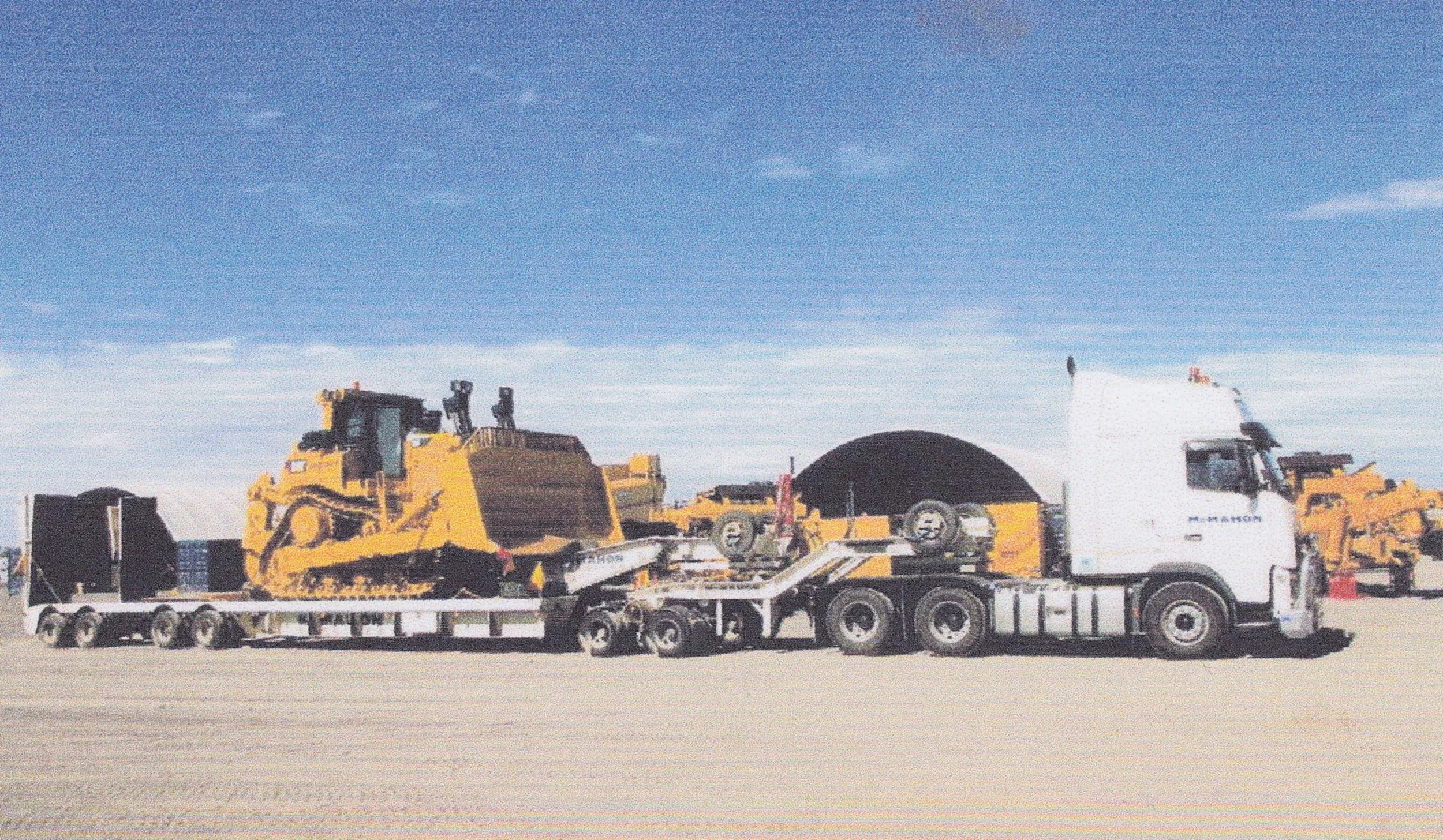 HAYESbrianmcmahonsd9tdozer.jpg
