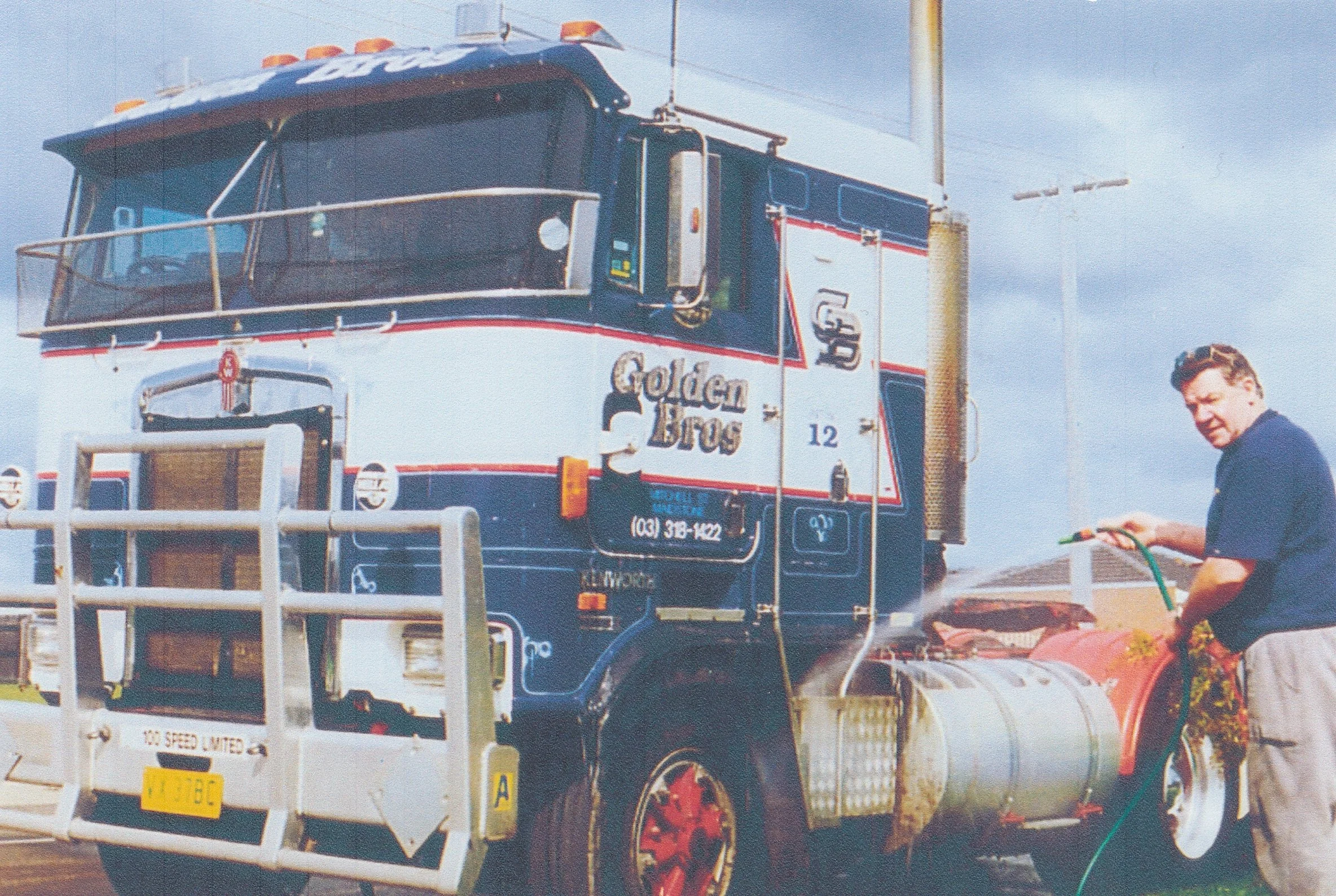 TEVELEIN B_Washing Truck.jpg