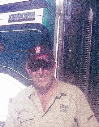 WALLACEbrucephoto2.jpg