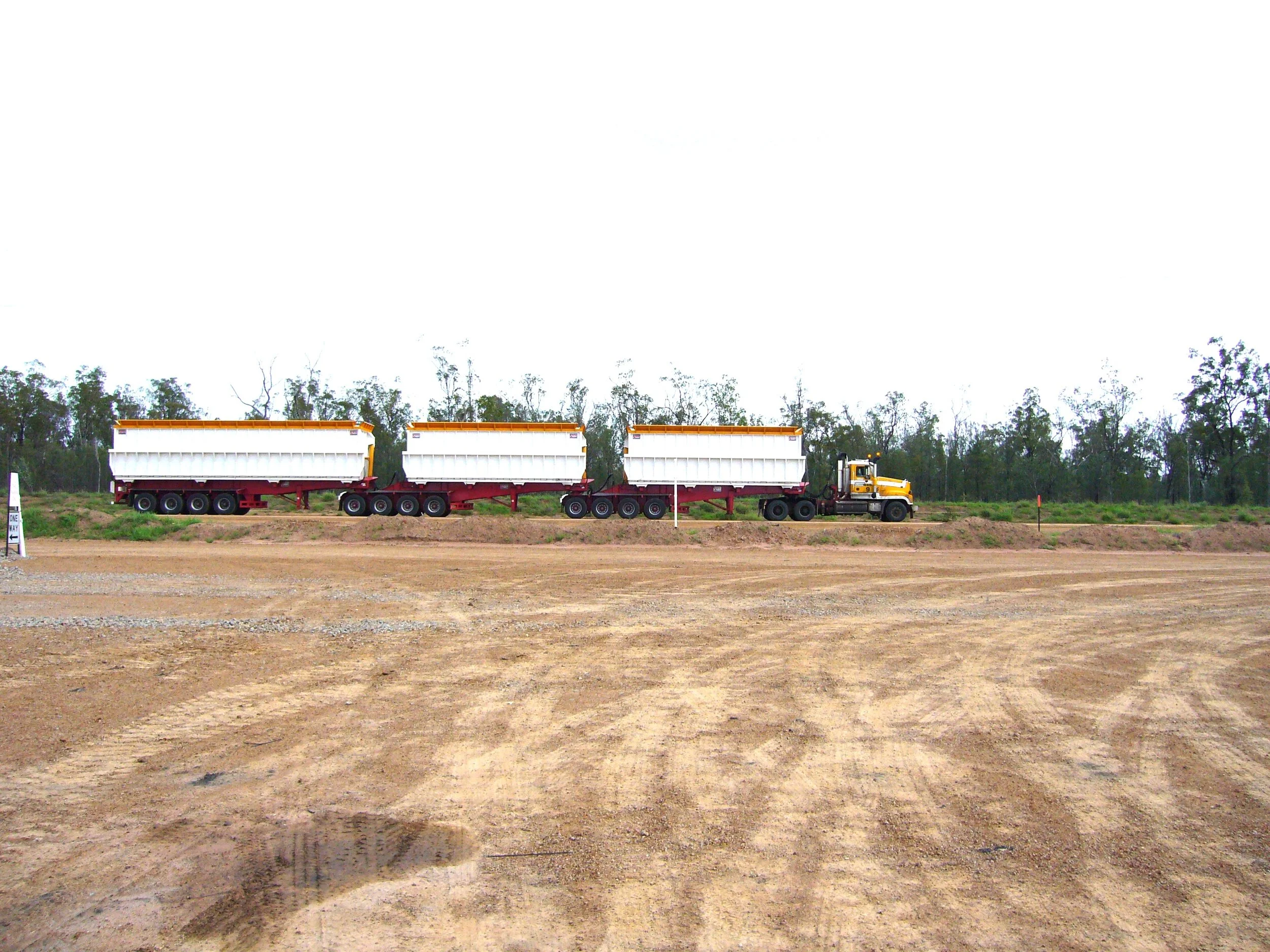 henry wagner C Triple Combination Roadtrain.JPG