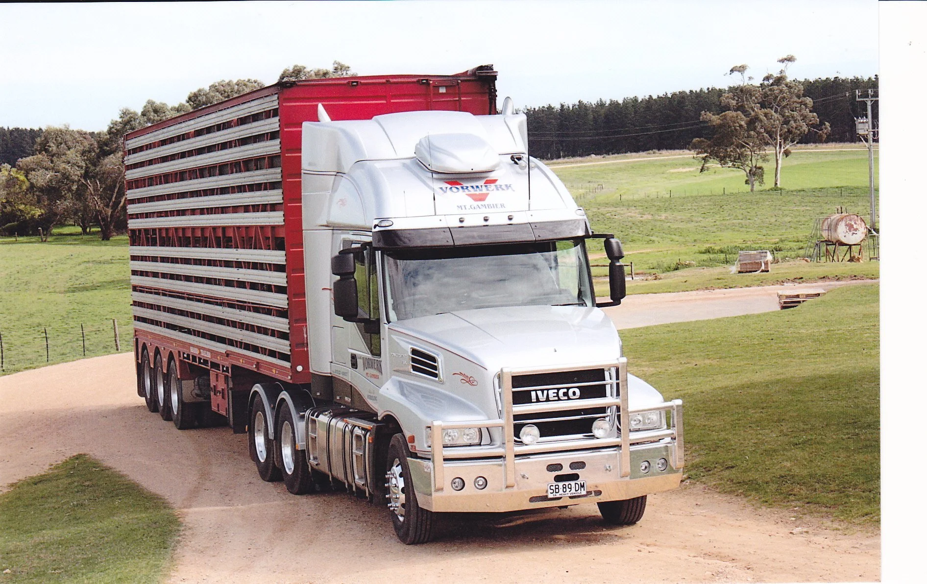 VORWERKkeniveco.jpg