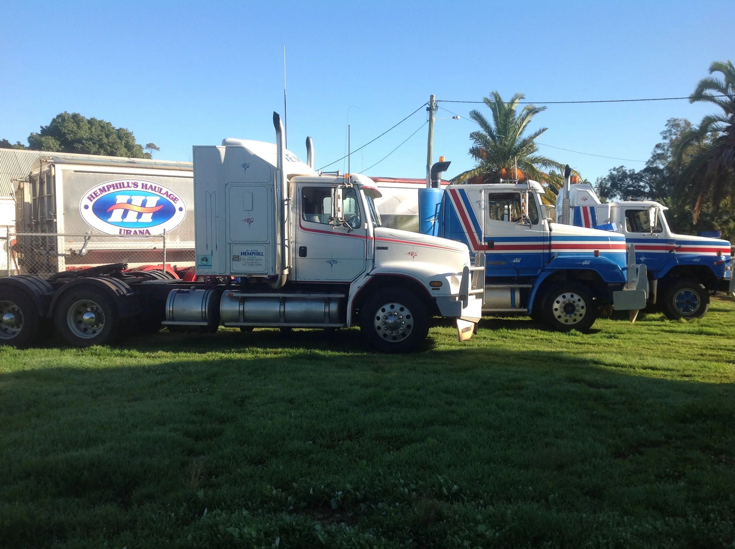 hemphill barry 2 side view trucks.JPG