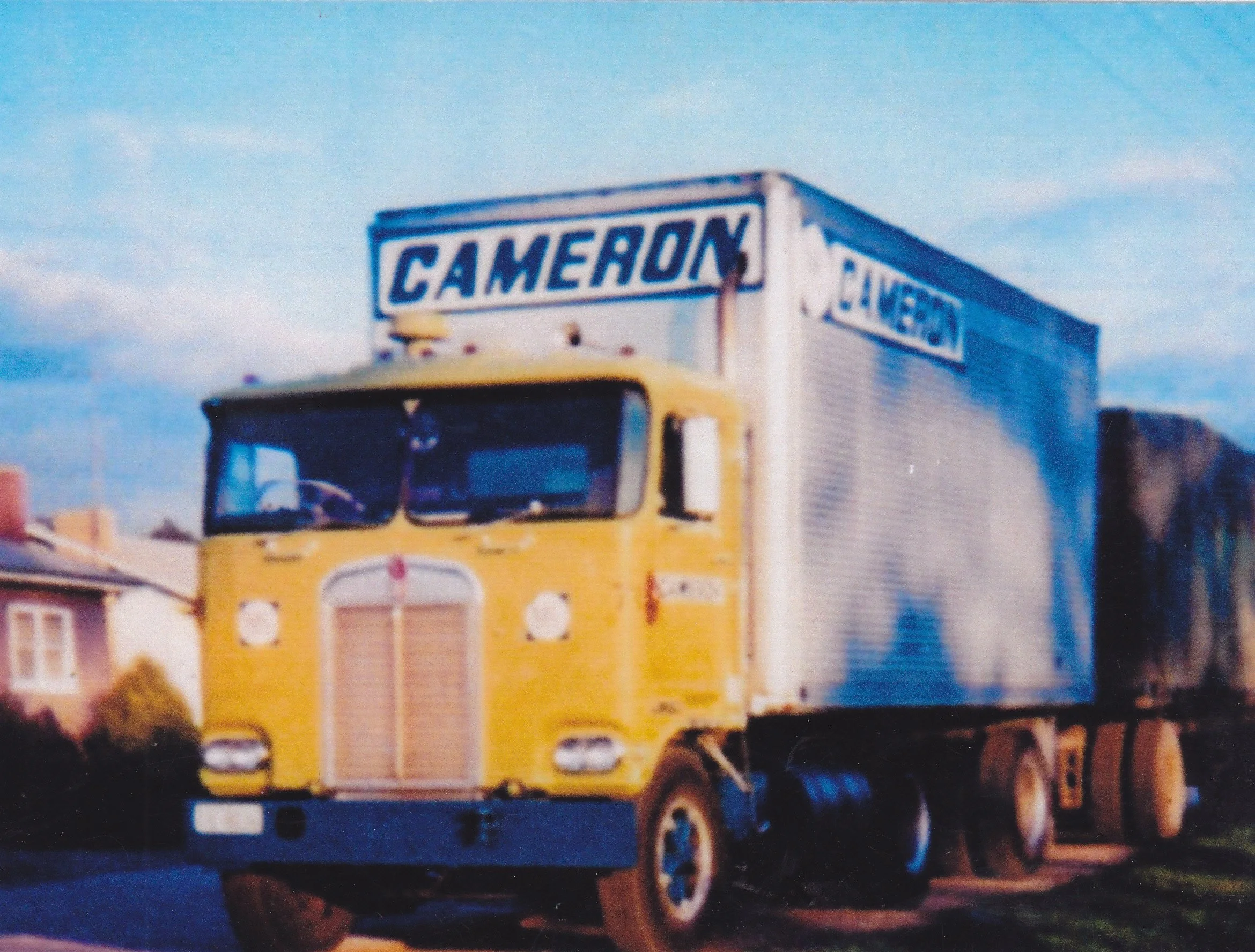 HOLLISbobGrubTruck.jpg