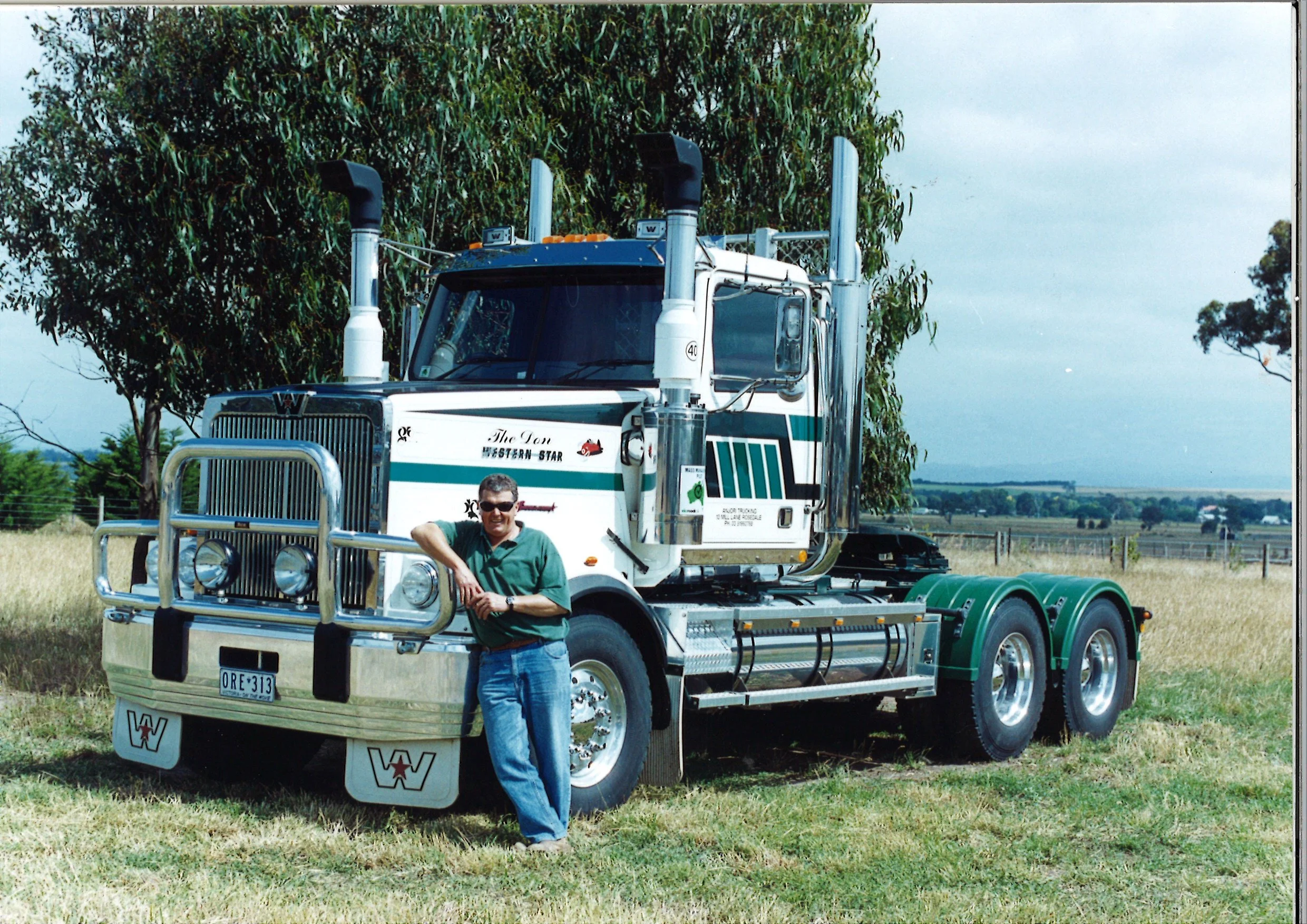 HOWARDmarkwesternstar.jpg