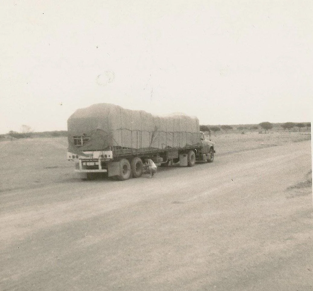 graham armstrong Truck ABD international Around 1965.jpg