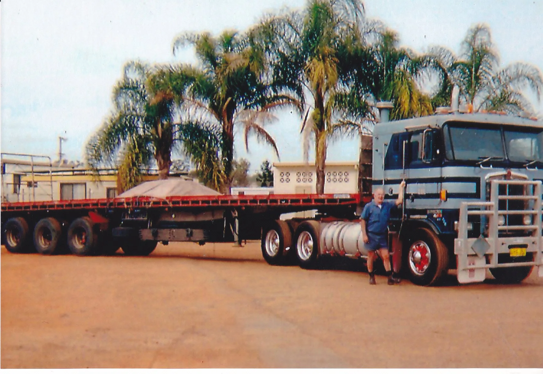 LEElestertruck1.jpg