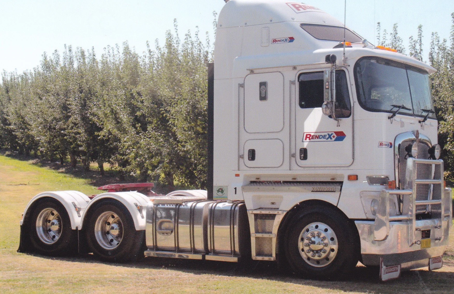MILNEjohnkenworth3.jpeg