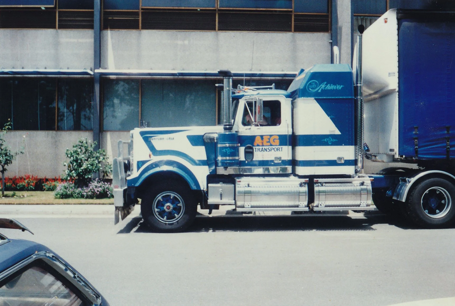 jeffery g AEG,s 1988 Western Star that Gordy drove.jpg