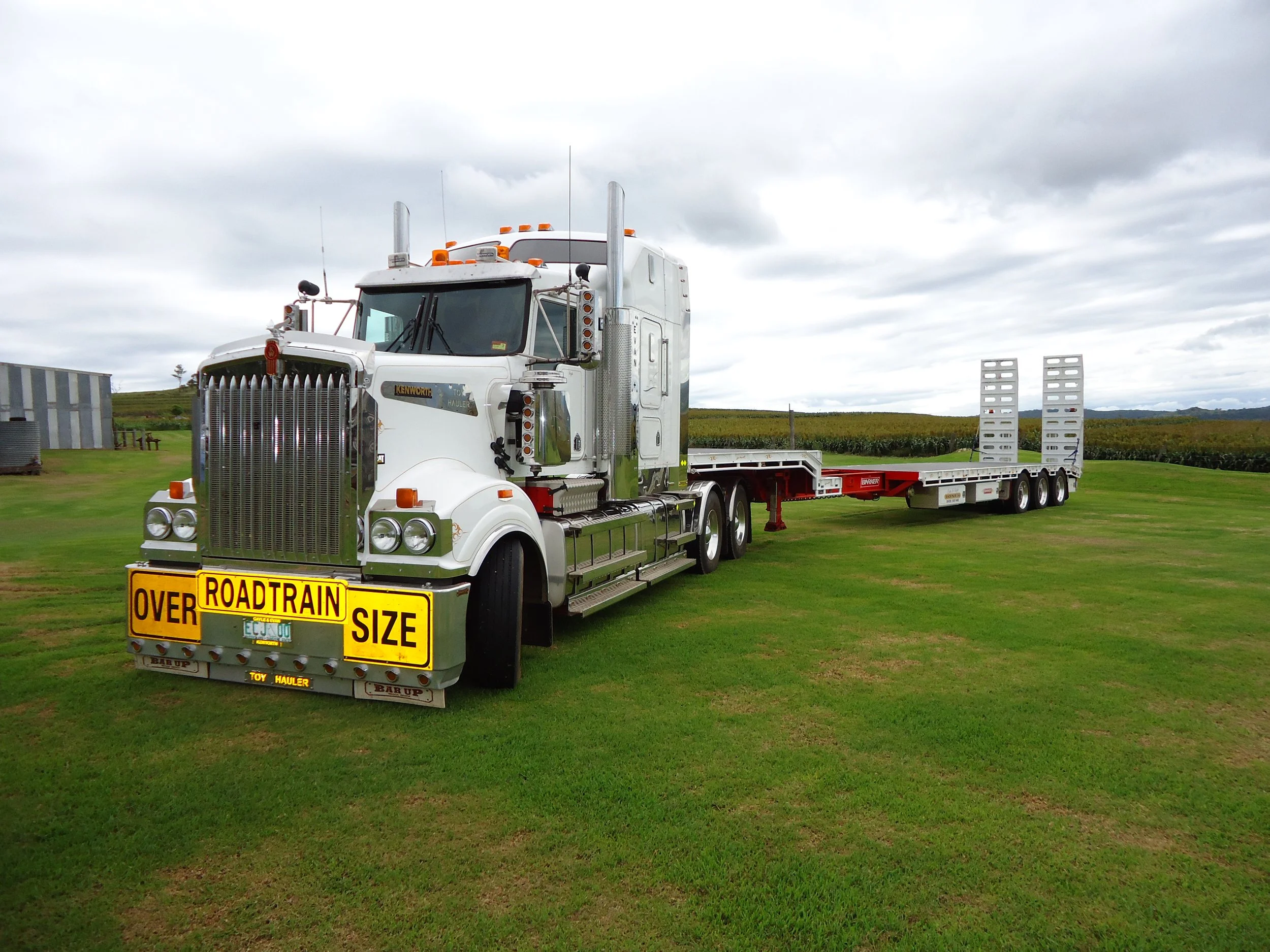 jones evan Truck & Trailer 005.JPG