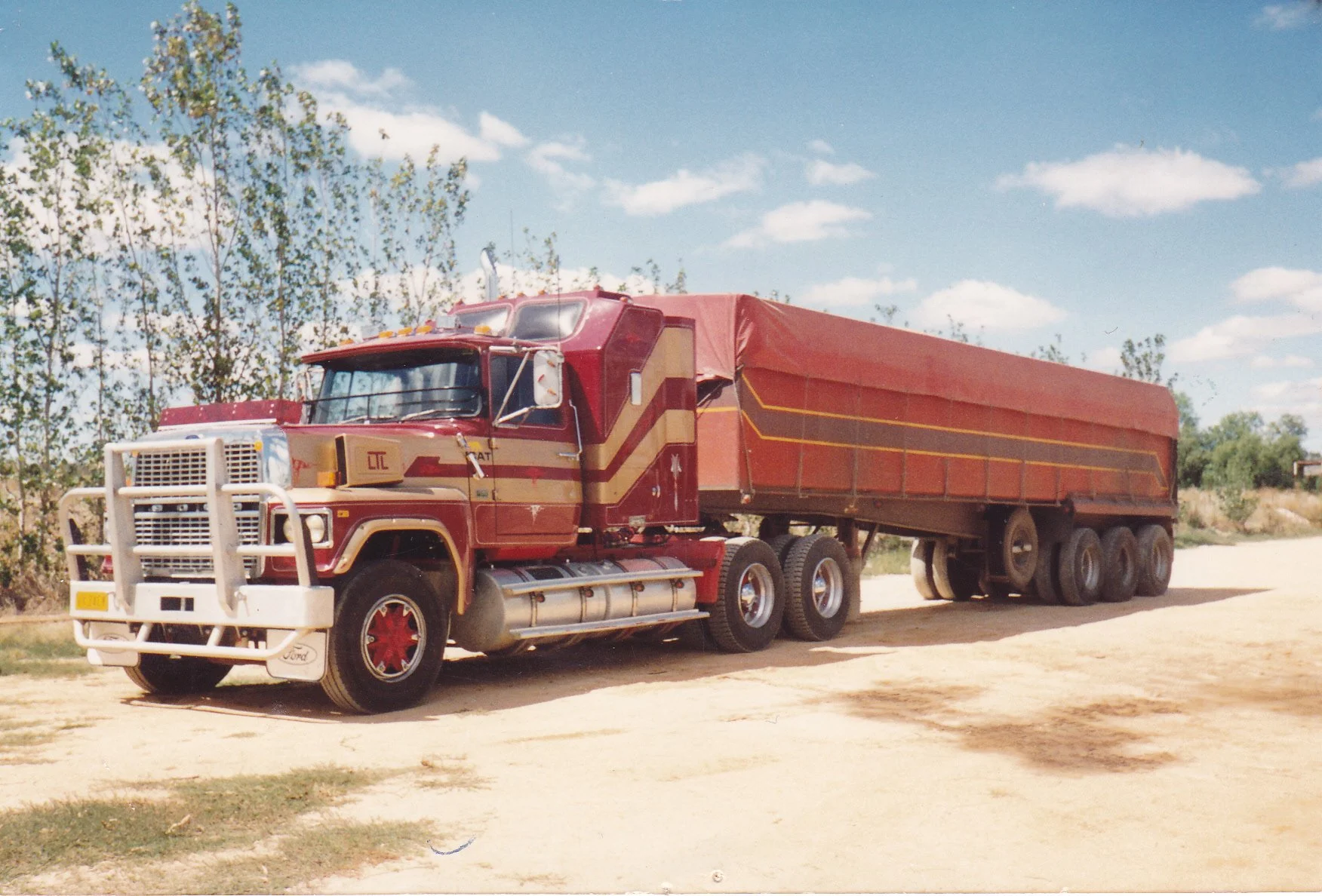 LITTLEJOHNmarktruck1.jpg