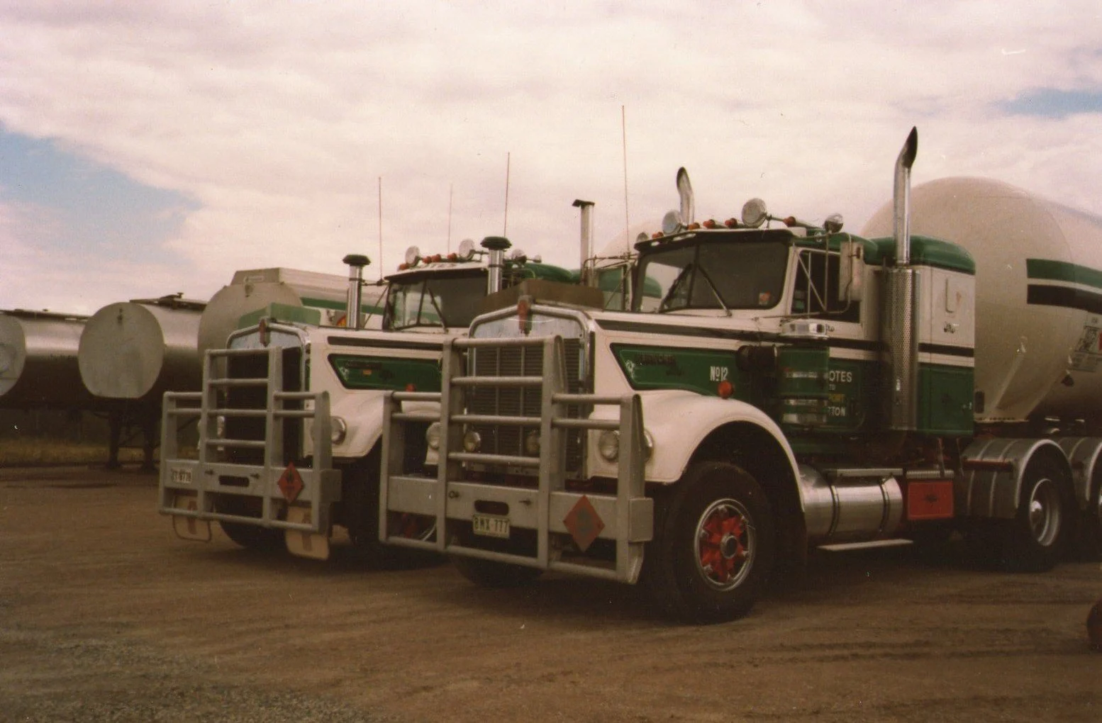img006.jpg