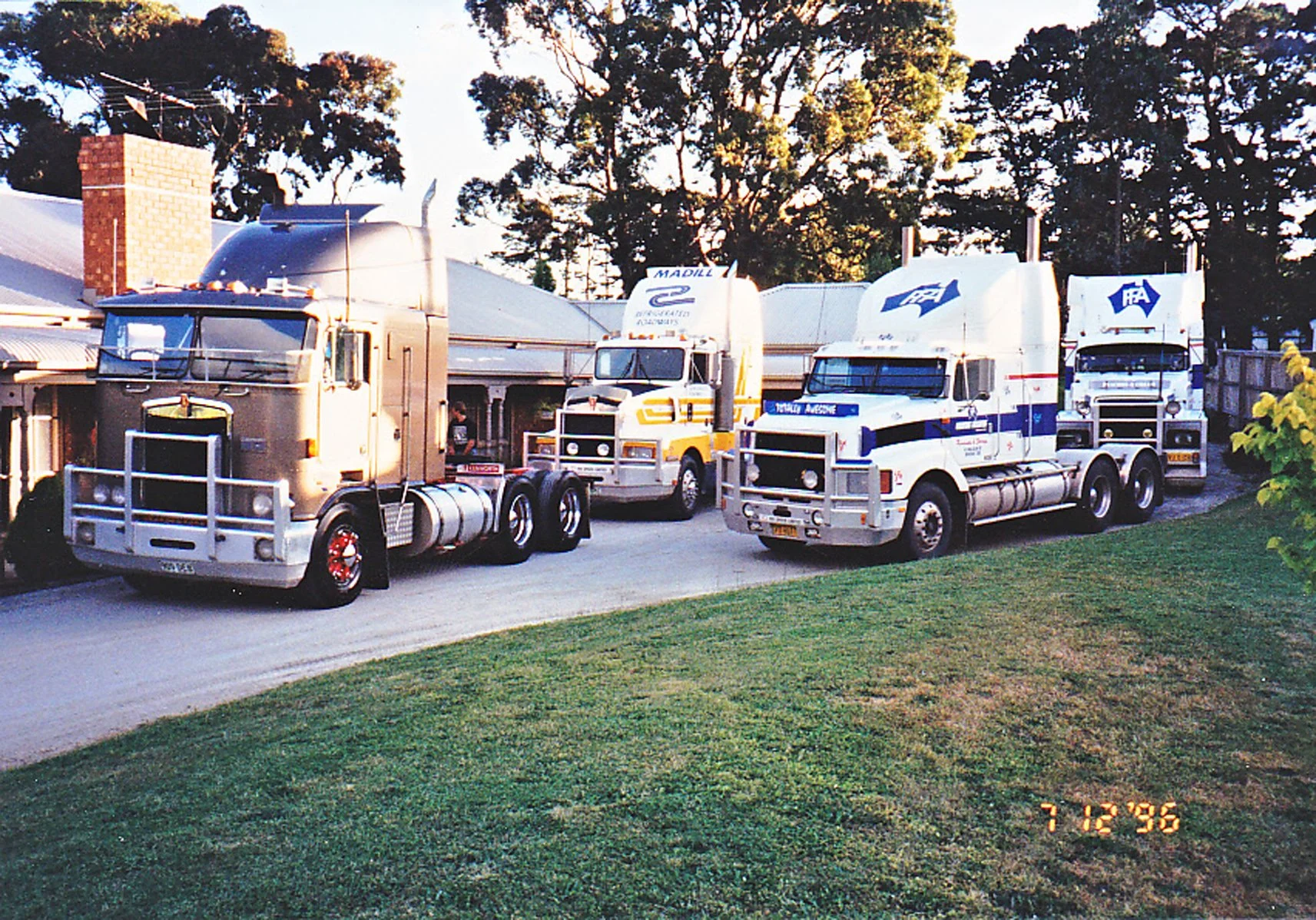 MADILL Dale KW Volvo NarreWarren1996.jpg
