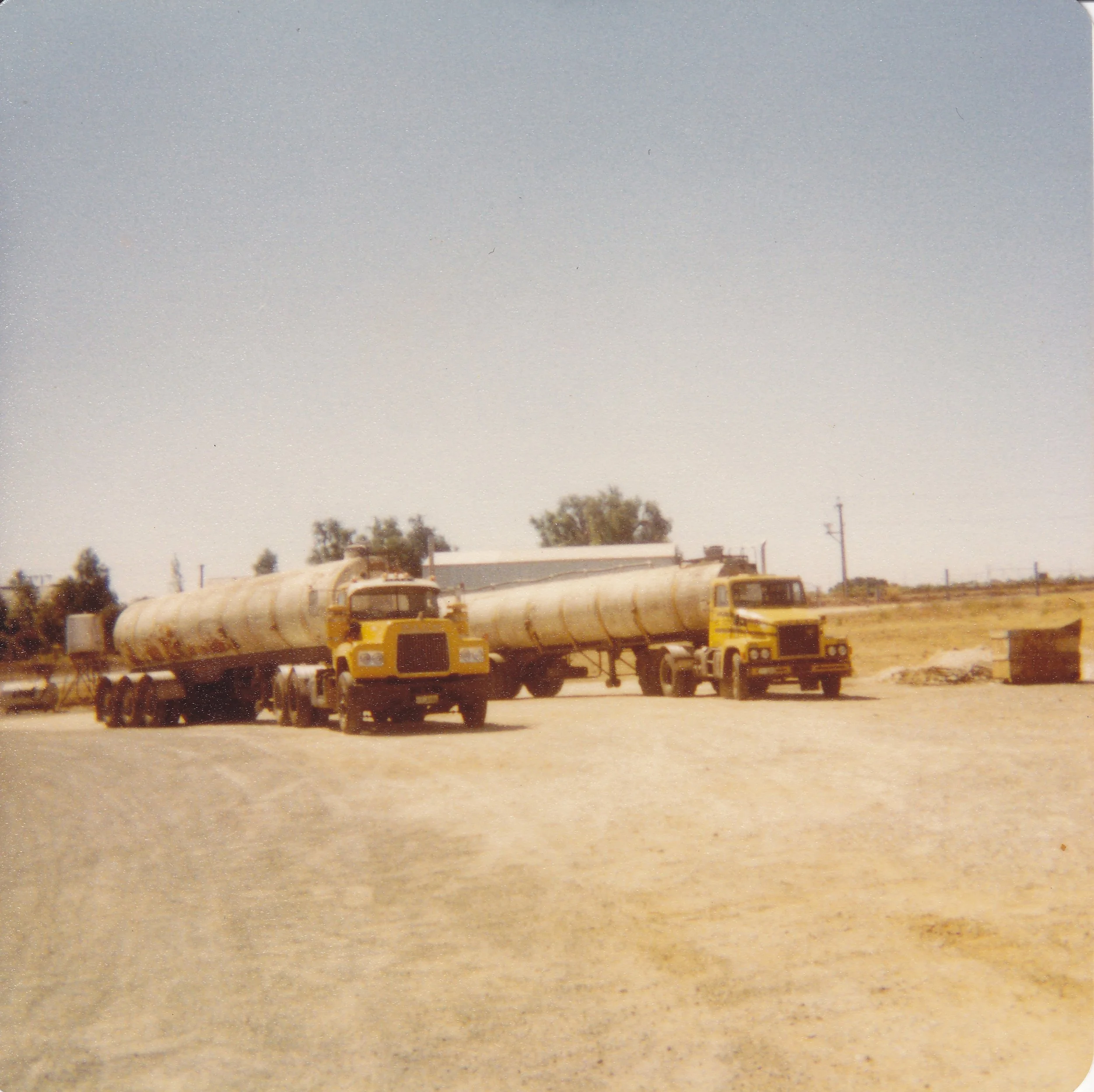 Martin, Arthur - 2 wine tankers 1200dpi.jpg