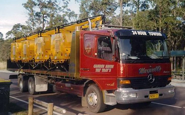 MAXWELL Kevin Mercedes truck 13.jpg