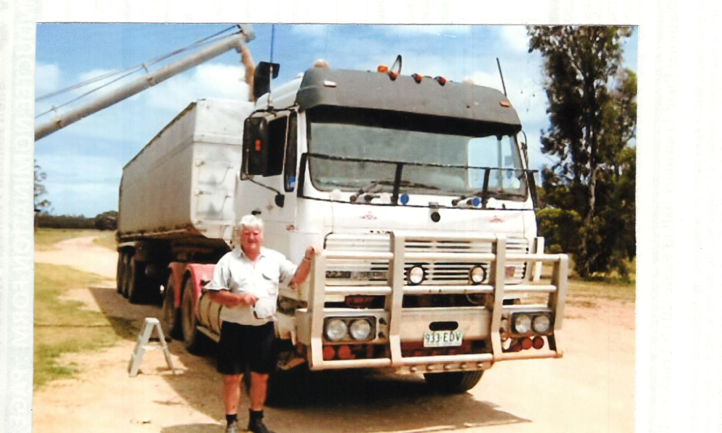 Loading wheat 2010.JPG