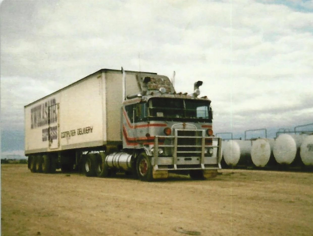 15METCALFsimonstraitshaulageadelaide1980_84.jpg