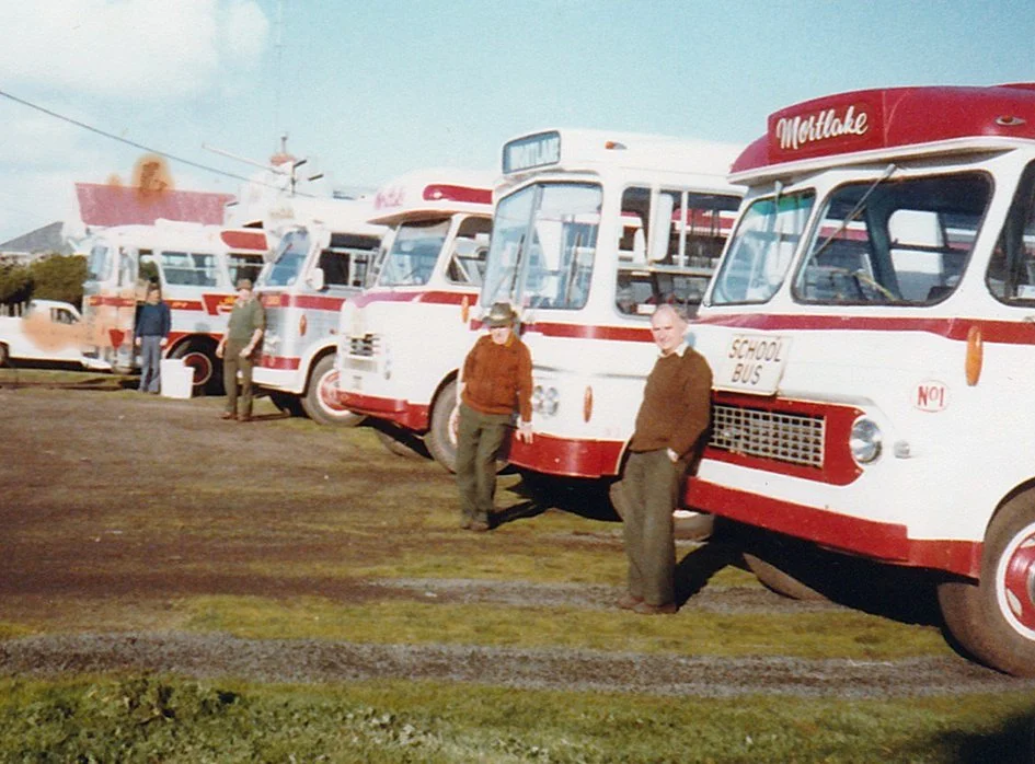 15ROUNDSdavidbusfleet.jpg